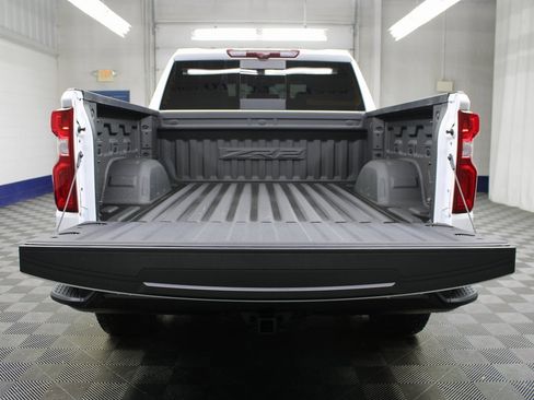 Used 2024 Chevrolet Silverado 1500 ZR2 image 41