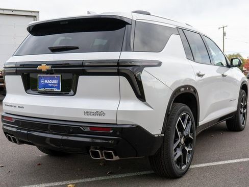 Used 2025 Chevrolet Traverse High Country image 6
