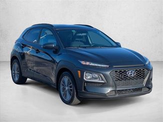 Used 2018 Hyundai Kona SEL video 3