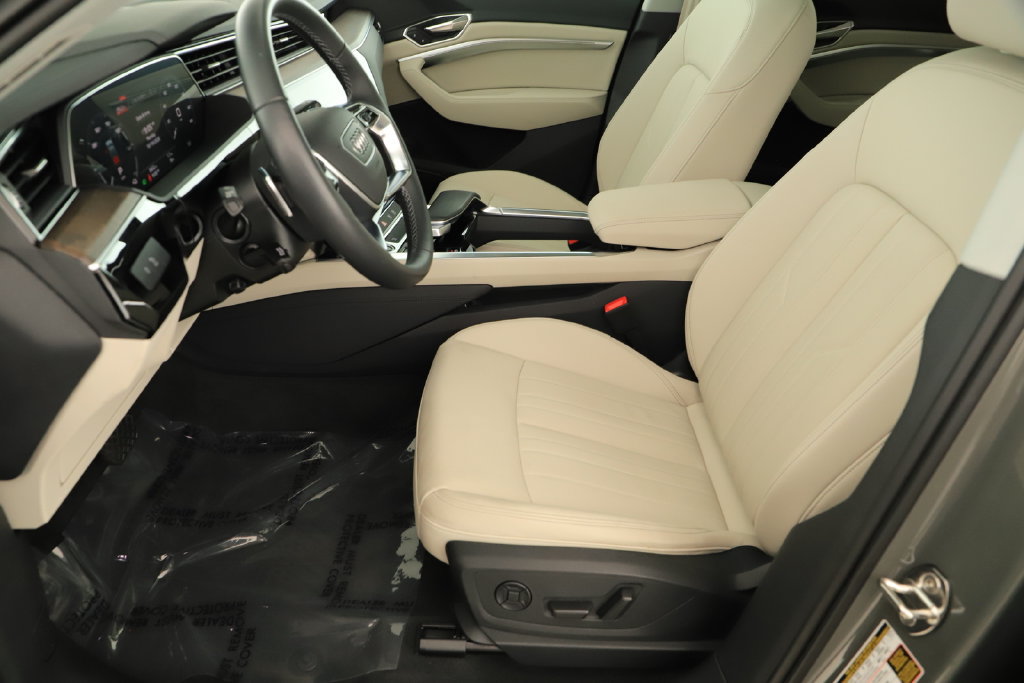 Certified 2024 Audi Q8 e-tron Premium AWD/4WD image 24