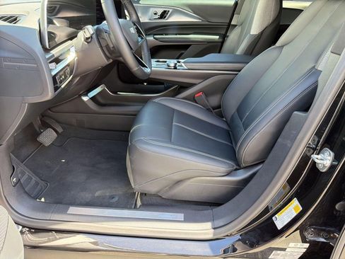 Certified 2024 Cadillac Lyriq Tech w/ Driver Assist Package AWD/4WD image 4
