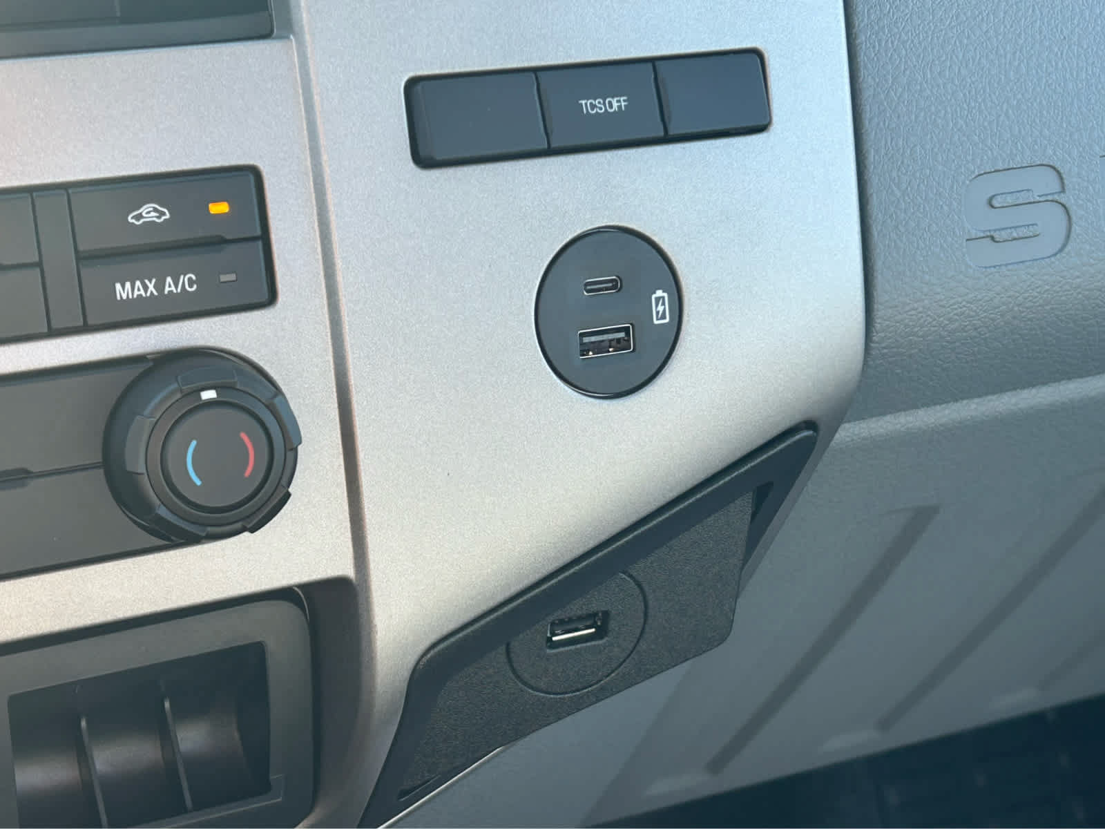 New 2027 Ford F650 2WD Regular Cab Super Duty image 21