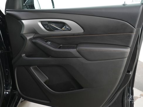 Used 2018 Chevrolet Traverse LT w/ LPO, Floor Liner Package image 12