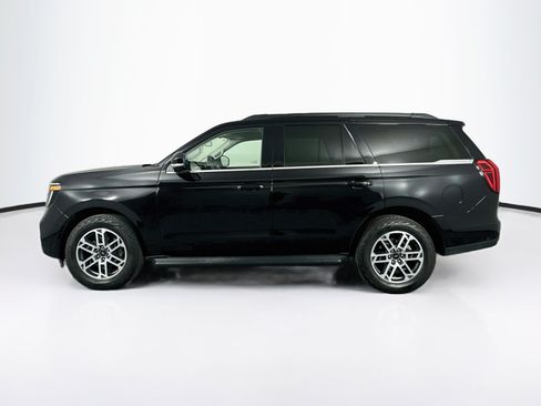 Used 2025 Ford Expedition Active AWD/4WD image 4