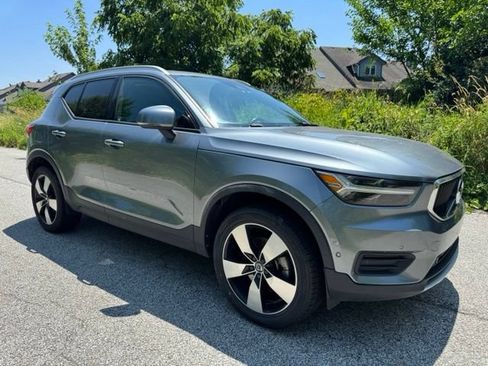Used 2019 Volvo XC40 T5 Momentum AWD/4WD image 4