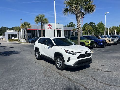 Used 2024 Toyota RAV4 LE FWD image 2