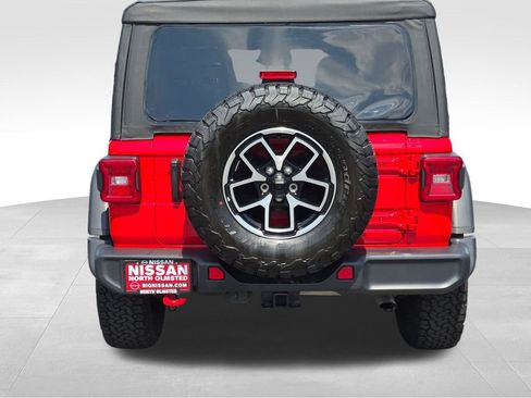 Used 2026 Jeep Wrangler Unlimited Rubicon AWD/4WD image 8