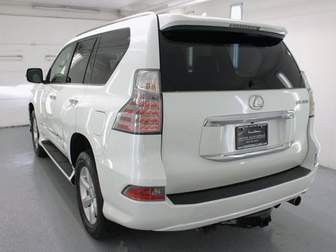 Used 2014 Lexus GX 460 image 7
