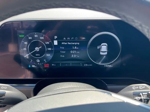 Certified 2023 Kia Niro Wave w/ Wave Preserve Package FWD image 16