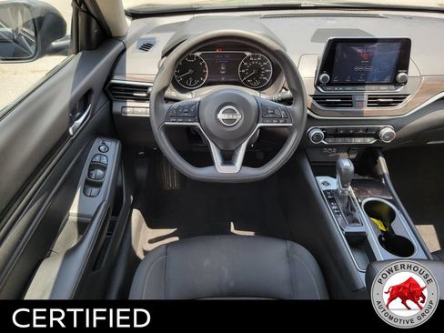 Used 2024 Nissan Altima 2.5 SV FWD image 17