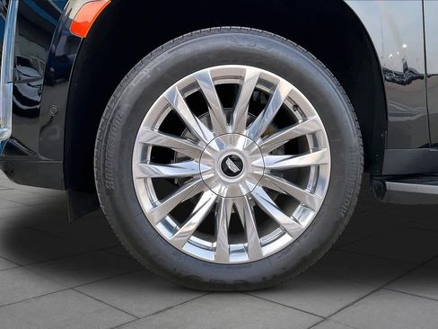 Used 2024 Cadillac Escalade Premium Luxury image 12