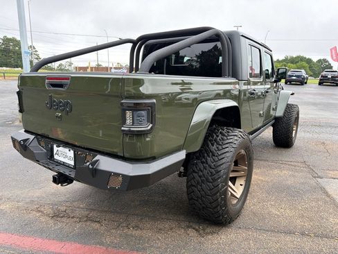 Used 2023 Jeep Gladiator Sport AWD/4WD image 11