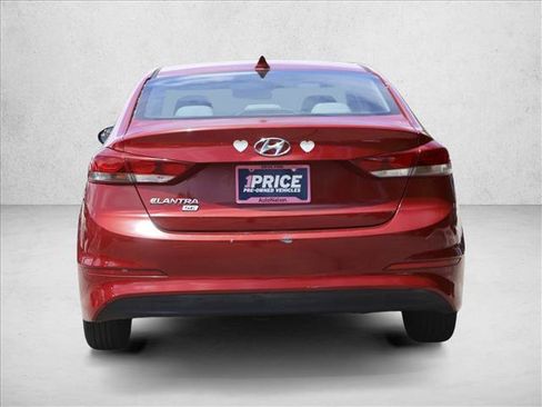 Used 2017 Hyundai Elantra SE FWD image 6