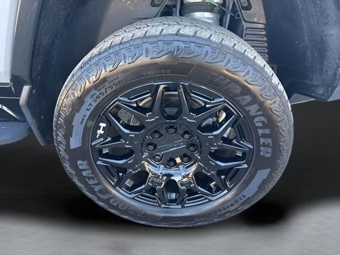 Used 2025 GMC Hummer EV 2X AWD/4WD image 35