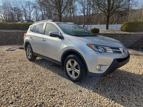 Used 2015 Toyota RAV4 XLE image 1