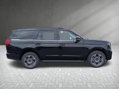 New 2026 Ford Expedition Active image 11