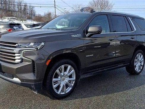 Used 2021 Chevrolet Tahoe High Country w/ Premium Package image 4