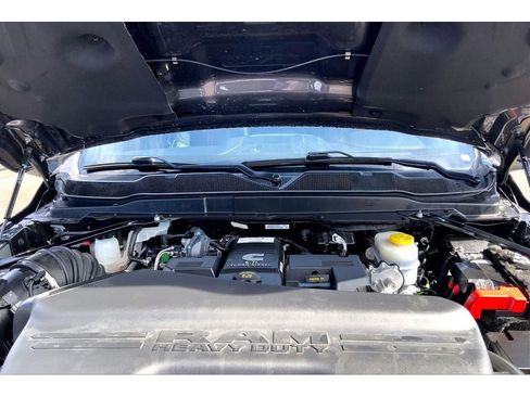 Used 2024 RAM 2500 Limited AWD/4WD image 12