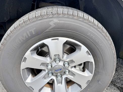 Used 2014 Ford F150 FX4 w/ Equipment Group 402A Luxury AWD/4WD image 17