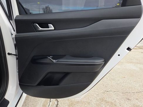 Used 2023 Kia K5 GT-Line image 12