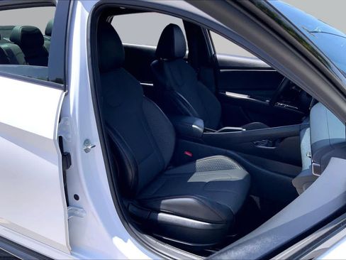 Used 2023 Hyundai Elantra N Line FWD image 9