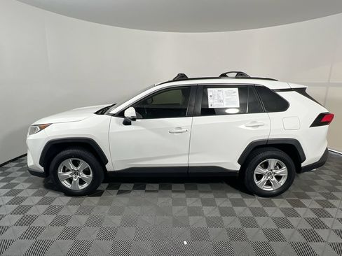 Used 2019 Toyota RAV4 XLE w/ Convenience Package AWD/4WD image 6