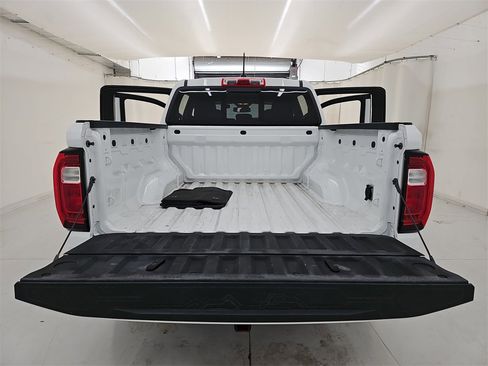 Used 2023 GMC Canyon Elevation w/ Convenience Package image 16