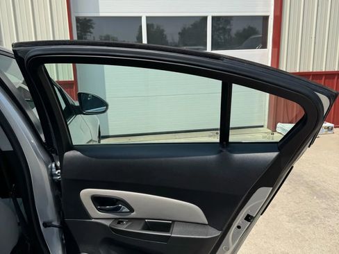 Used 2014 Chevrolet Cruze LT image 15