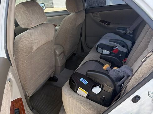 Used 2003 Toyota Corolla CE FWD image 4
