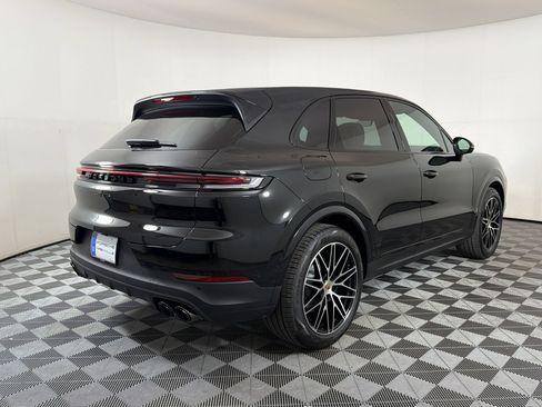 Used 2026 Porsche Cayenne AWD/4WD image 10