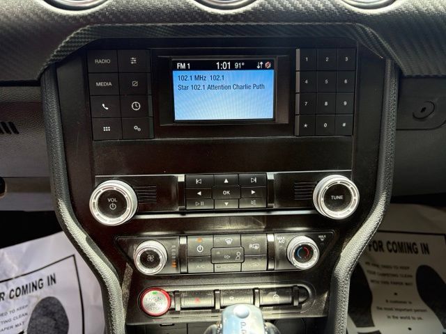 Used 2022 Ford Mustang Coupe w/ Black Accent Package RWD image 18