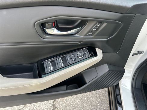 Used 2023 Honda Accord Touring image 15