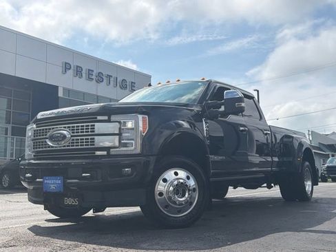Used 2019 Ford F450 Platinum w/ Platinum Ultimate Package AWD/4WD image 2