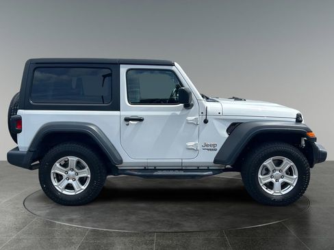 Used 2018 Jeep Wrangler Sport AWD/4WD image 11