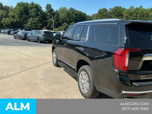Used 2024 GMC Yukon Denali w/ Advanced Technology Package AWD/4WD image 8