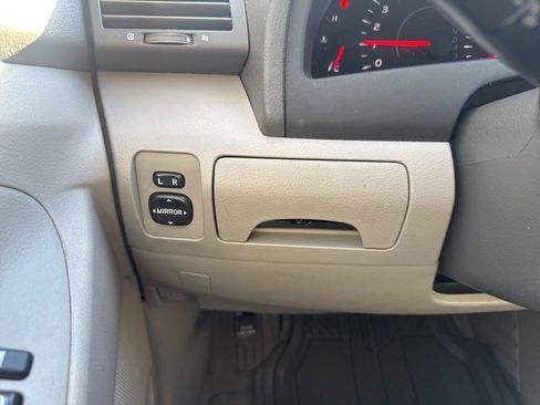 Used 2008 Toyota Camry LE image 8