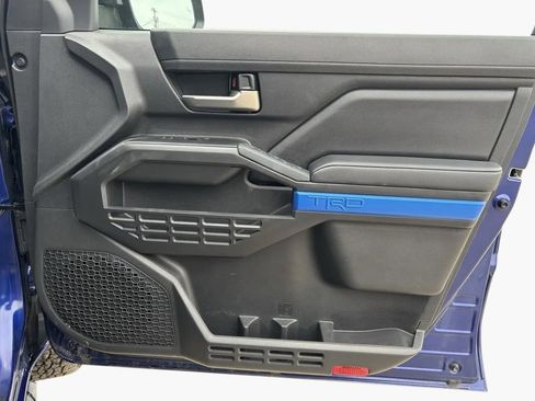 Used 2024 Toyota Tacoma TRD Off-Road image 29