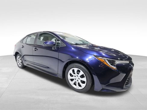 Used 2024 Toyota Corolla LE image 6