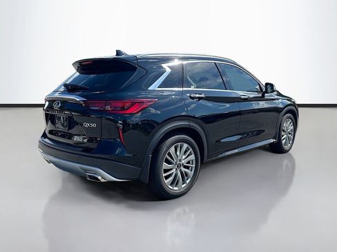 Used 2023 INFINITI QX50 Luxe AWD/4WD image 3