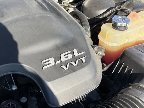 Used 2022 Chrysler 300 S RWD image 19