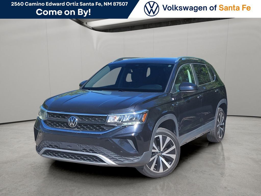 Used 2024 Volkswagen Taos SE FWD image 1