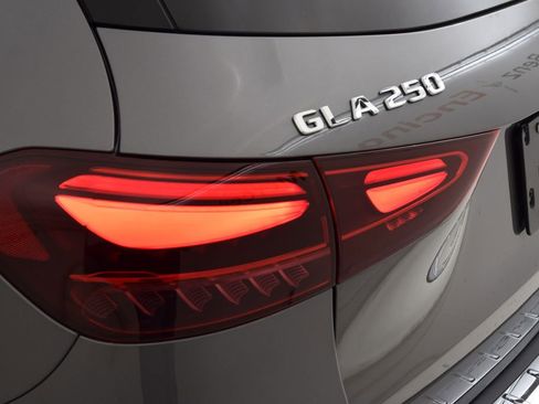 New 2026 Mercedes-Benz GLA 250 image 13