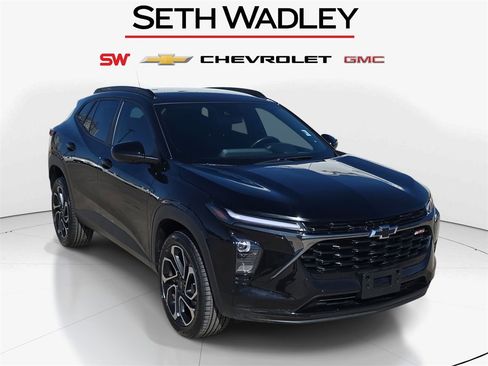 Used 2025 Chevrolet Trax RS w/ Driver Confidence Package image 1