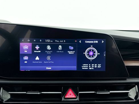 Certified 2025 Kia Niro EX Touring FWD image 25