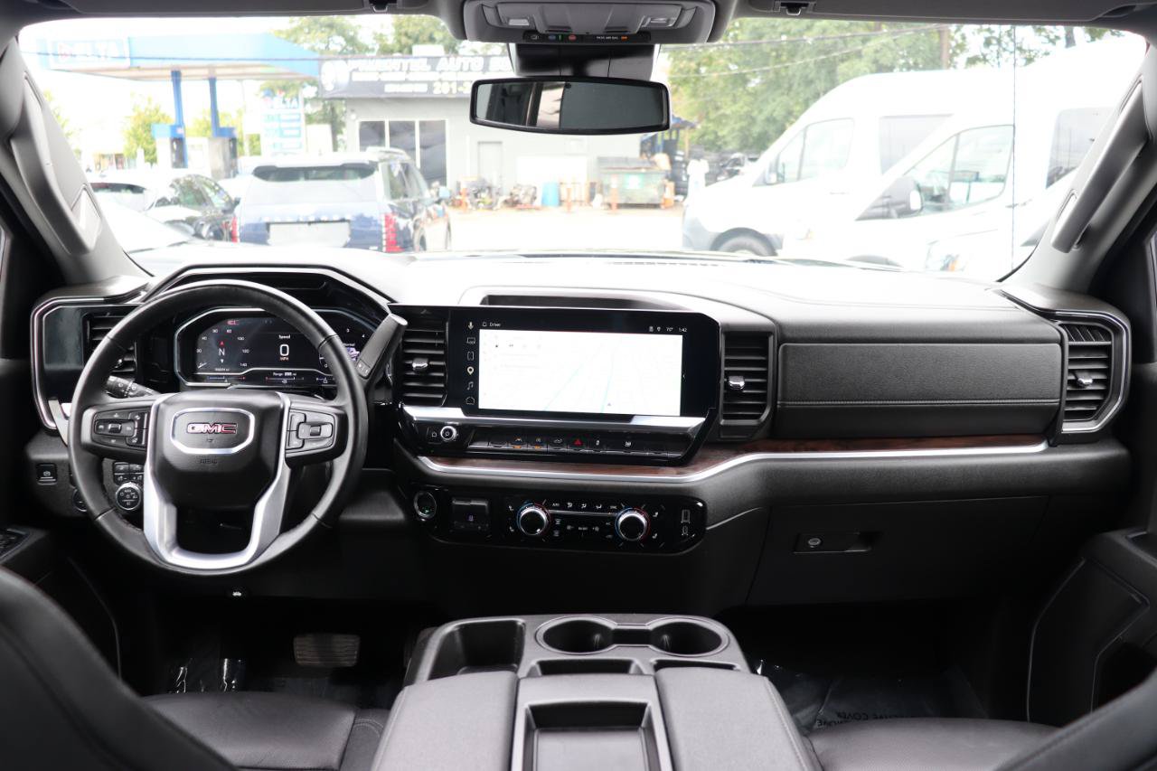 Used 2025 GMC Sierra 1500 SLT AWD/4WD image 16