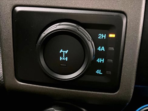 Used 2019 Ford F150 Raptor w/ Equipment Group 802A Luxury AWD/4WD image 34