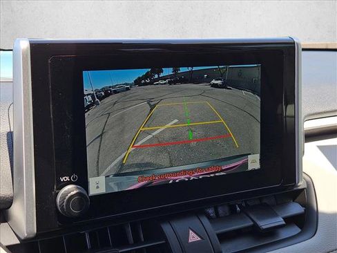 Used 2025 Toyota RAV4 XLE w/ Convenience Package FWD image 19