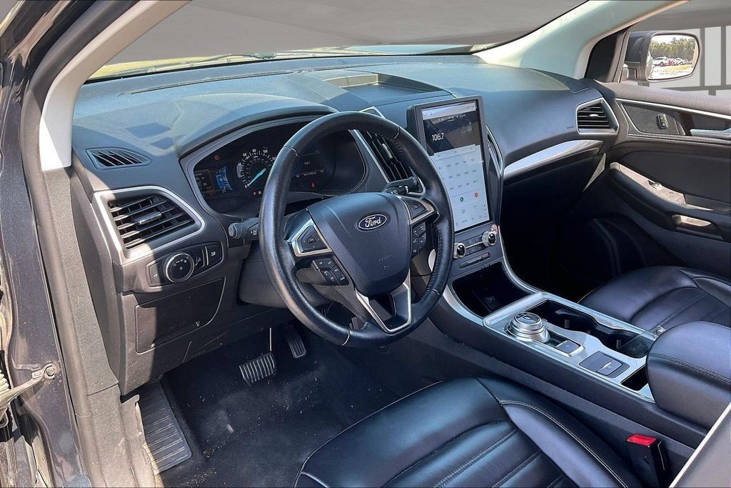 Used 2024 Ford Edge SEL AWD/4WD image 16