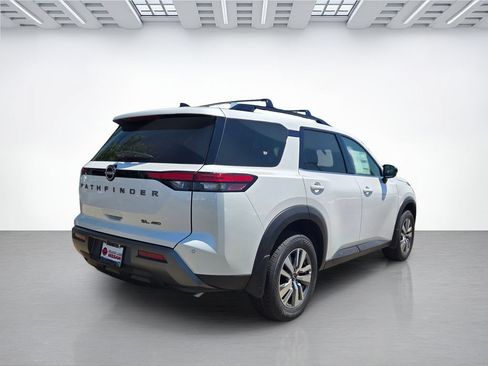 New 2026 Nissan Pathfinder SL AWD/4WD image 4