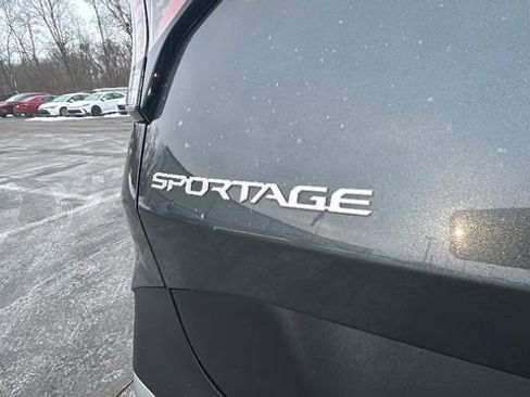 Used 2024 Kia Sportage LX image 34